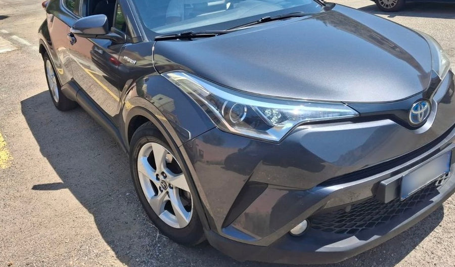 TOYOTA C-HR 1.8 Hybrid Active e-CVT 122 CV  Anno 01/2019 • 90.170 km • Full Hybrid (HEV)