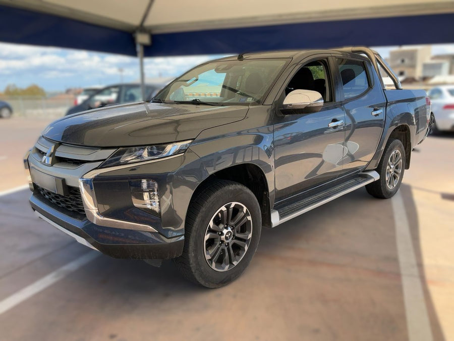 Mitsubishi L200 2.2 DI-D Top Double Cab 4WD Auto — 150 CV | 06/2021 | 109.427 km