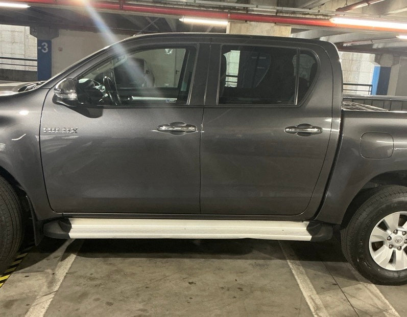 TOYOTA HILUX 2.4 D-4D DOUBLE CAB LOUNGE 150 CV 4X2 – 07/2019 – 190.032 KM