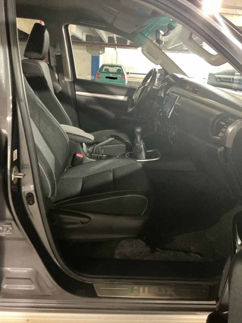 TOYOTA HILUX 2.4 D-4D DOUBLE CAB LOUNGE 150 CV 4X2 – 07/2019 – 190.032 KM